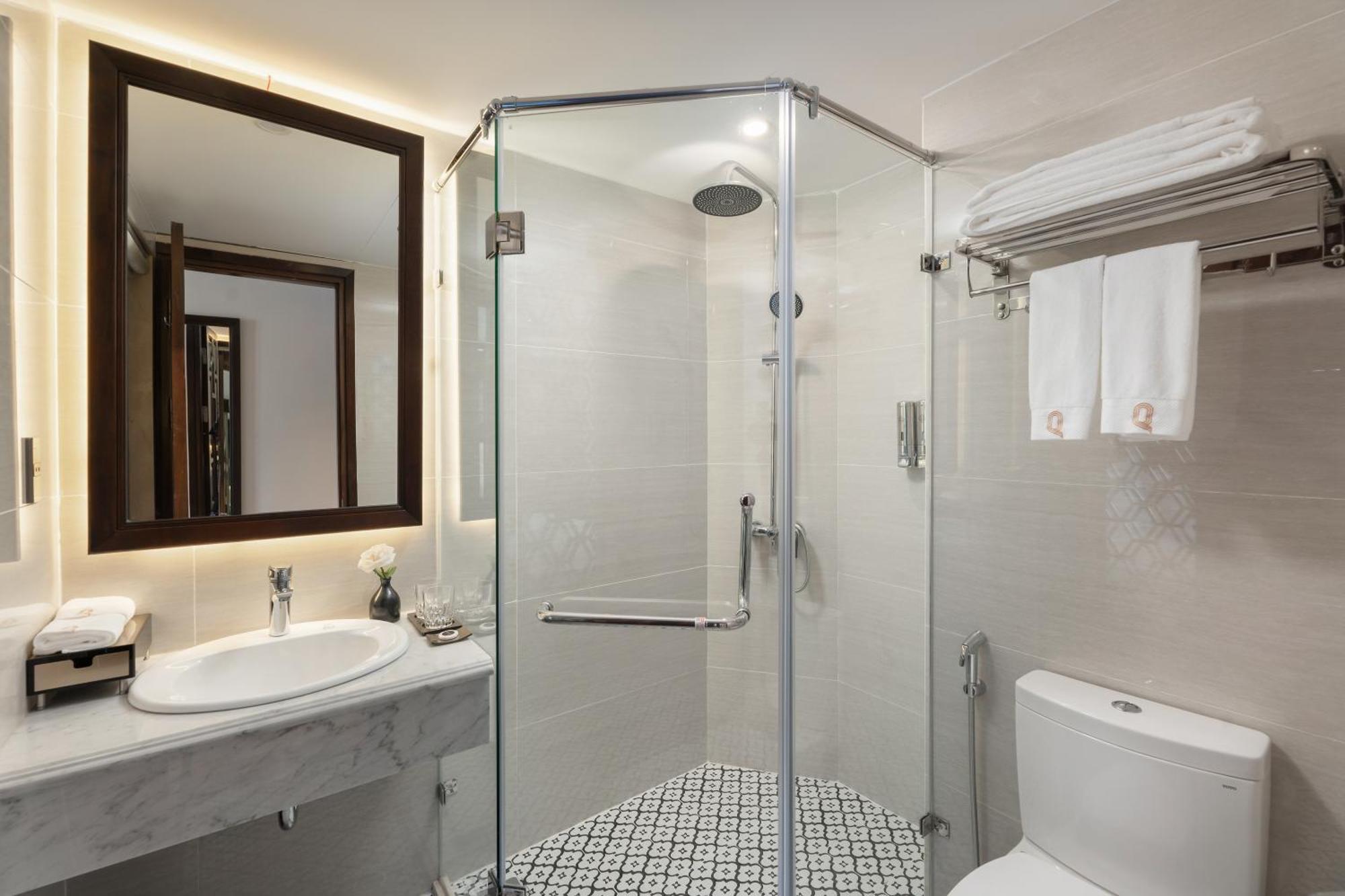The Q Boutique Hotel Hanoi Buitenkant foto